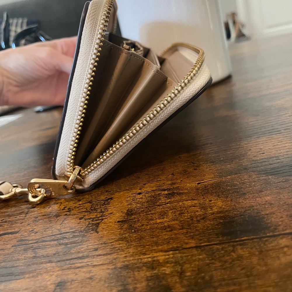Coach White and Pink Floral Wristlet - Picture 11 of 13